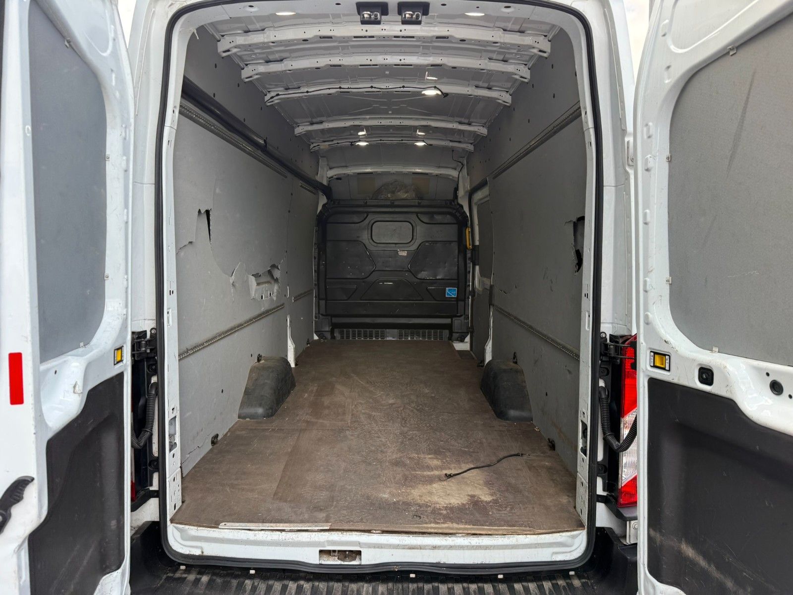Fahrzeugabbildung Ford Transit Kasten 350 L4 Trend
