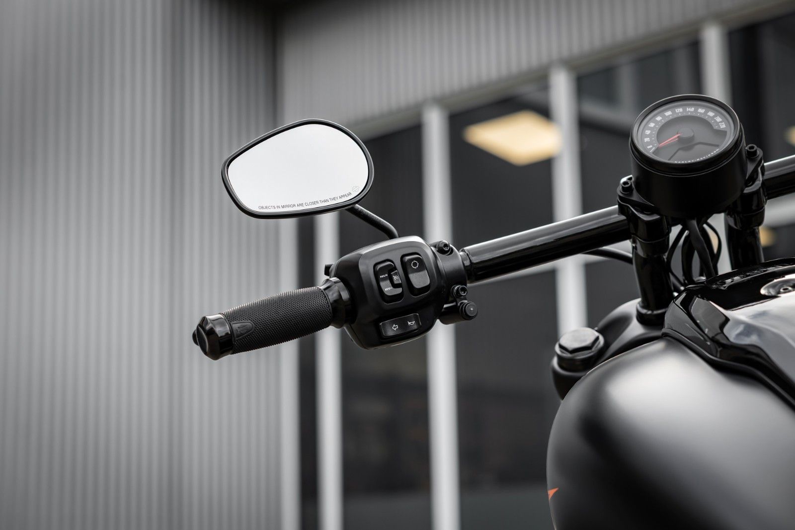 Fahrzeugabbildung Harley-Davidson Breakout DARKSIDE FXBR 117 MY25 -H-D Kiel Custom