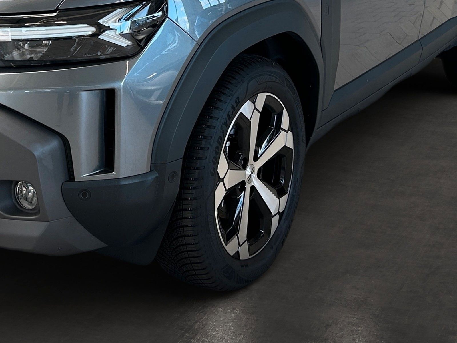 Fahrzeugabbildung Dacia Neuer Dacia Duster Journey HYBRID 140 'Sorgenfre