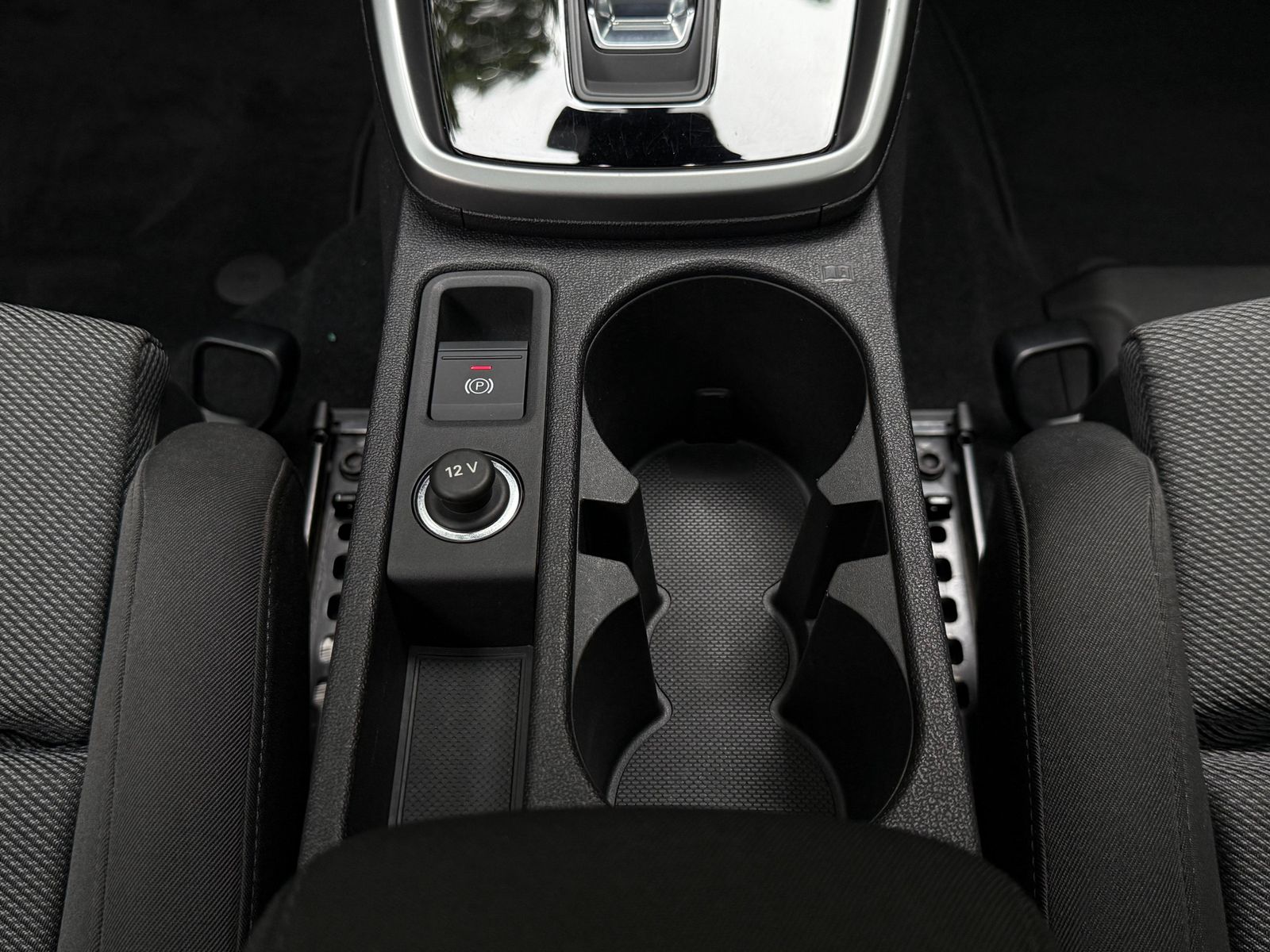 Fahrzeugabbildung Audi A3 35 TFSI S-tr. S-Line PANO+LED+ACC+SHZ+CARPLAY