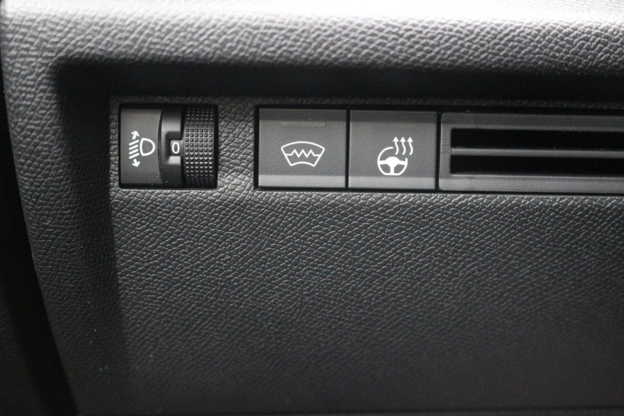 Fahrzeugabbildung Citroën ë-C4 136 Feel Pack