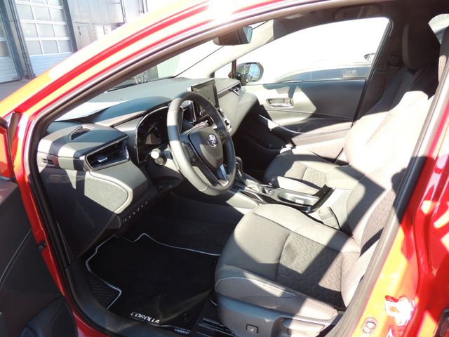 Fahrzeugabbildung Toyota Corolla Touring Sports Hybrid Team D