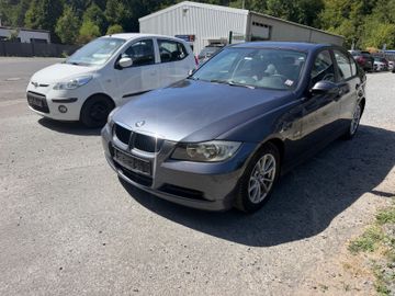 BMW 320 - 1