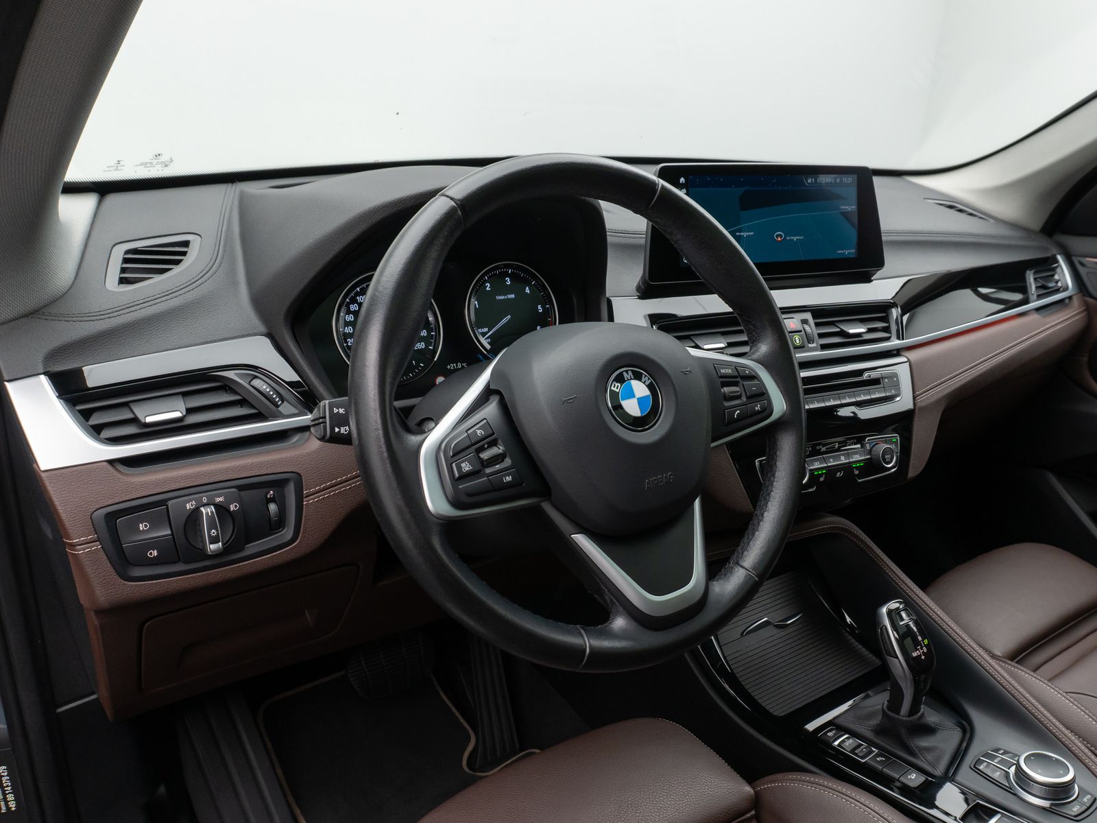 Fahrzeugabbildung BMW X1 xD20d Sport Line Kamera Panorama HUD DAB AHK