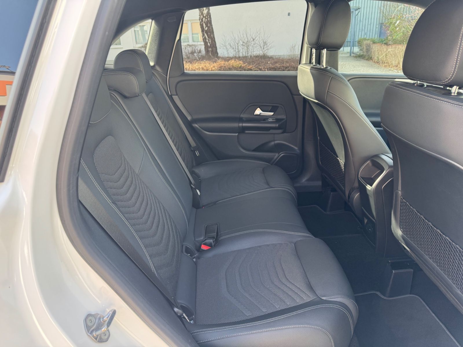 Mercedes-Benz B 250e LED/Navi/Kam/Leder/Spur&Park-Ass./SZH/18" foto 10
