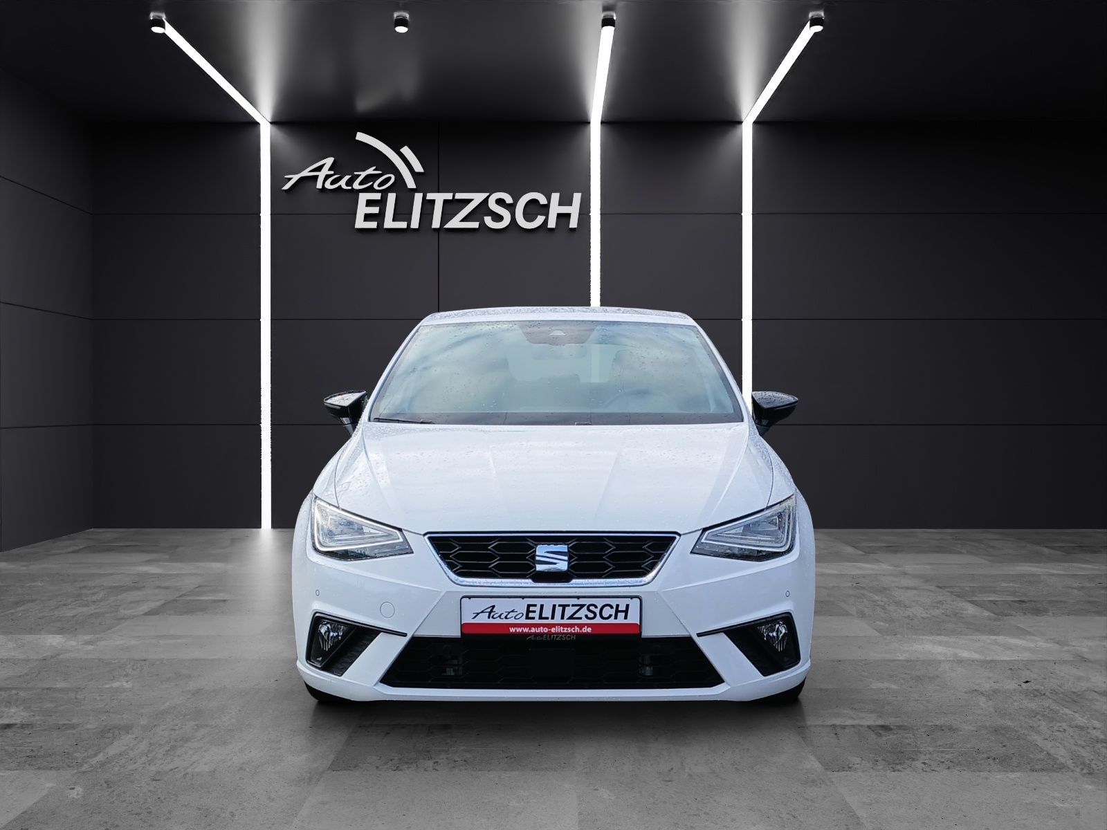 Fahrzeugabbildung SEAT Ibiza TSI FR DSG LED Navi AID ACC RFK SH 18"