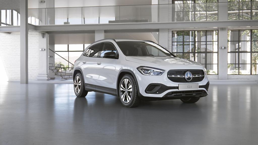 MercedesBenz GLA 220 d AHKSTHZGLEDKAMERANAVI 2022