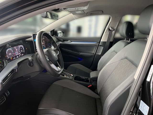Fahrzeugabbildung Volkswagen Golf 1.5 eTSI DSG GOAL MATRIX NAVI AHK GJR