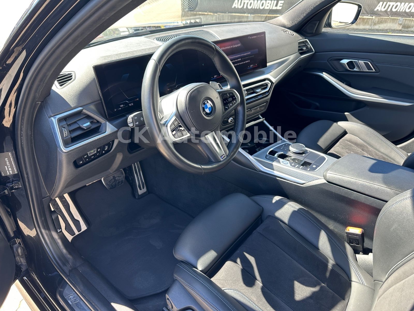 Fahrzeugabbildung BMW 320d Touring M-Sport Facelift/Shadow-Line/Navi