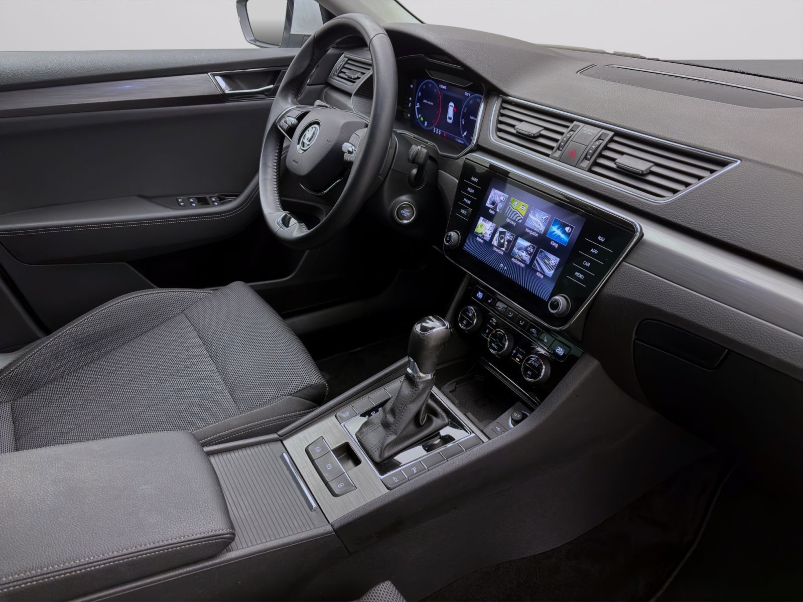 Skoda Superb - Bild 17