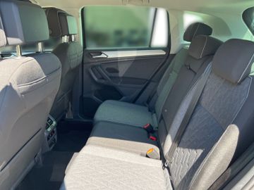 Volkswagen Tiguan - 10
