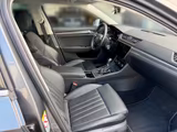 Skoda Superb Combi 2.0 TDI Premium Edition Leder Me... - Skoda Superb