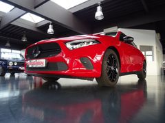 MERCEDES-BENZ A 200 / Navi / LED / PDC / MBUX
