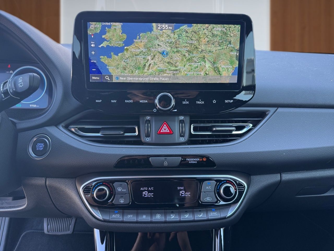 Fahrzeugabbildung Hyundai i30 ADVANTAGE LED*2Z-KLI*NAVI*WINTER*CARPL*KEYL*