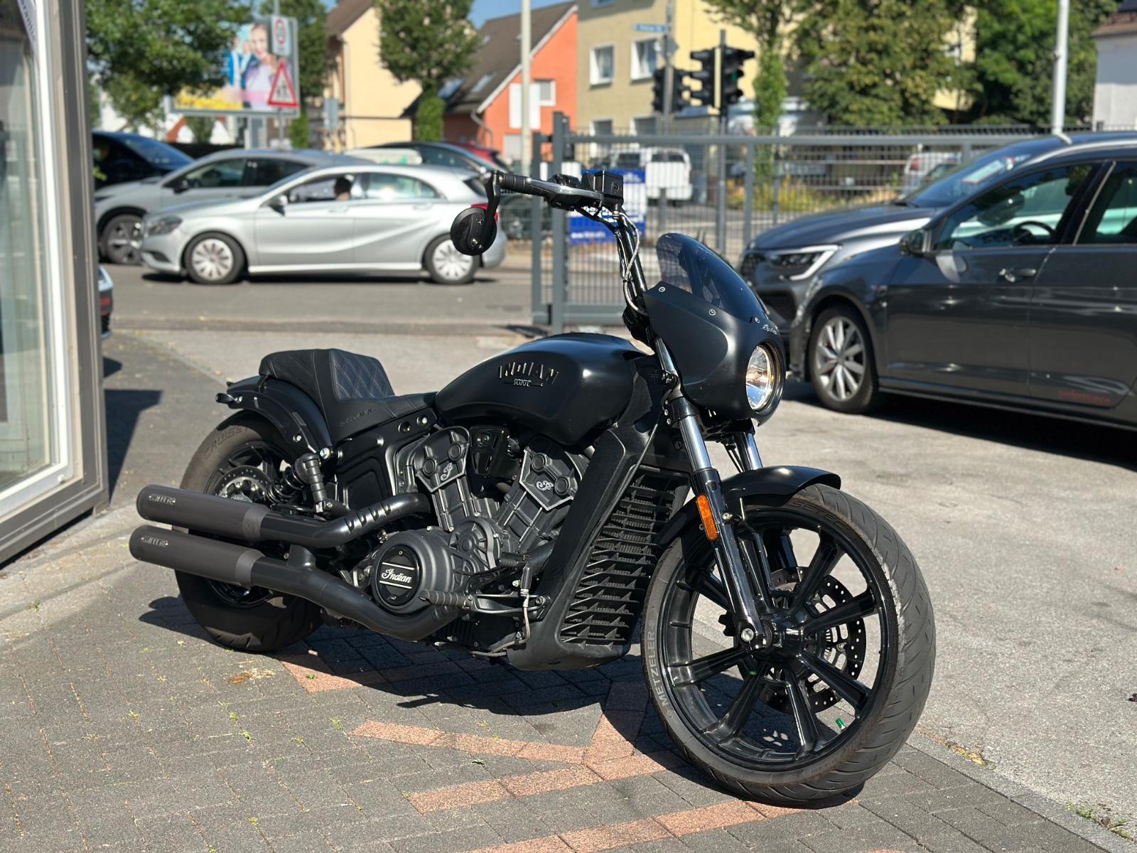 Indian Scout Rogue / Miller Auspuffanlage / Scheckheft