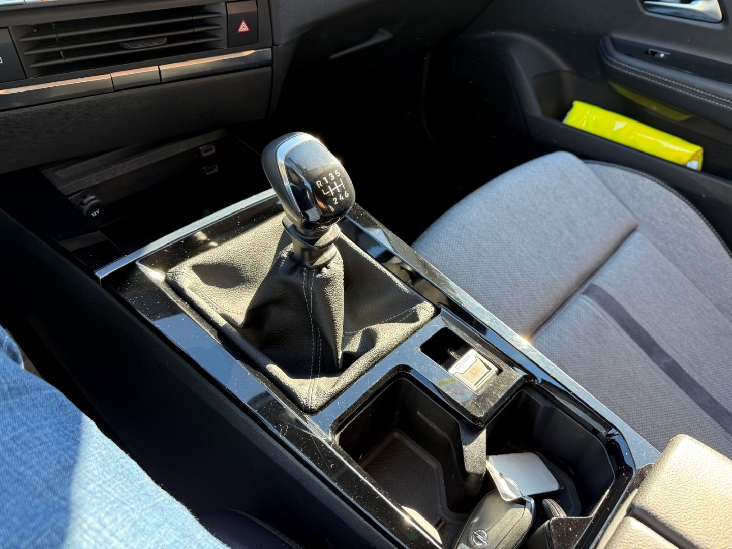 Fahrzeugabbildung Opel Astra Elegance L 1.2 Turbo mit SHZ+LHZ+Kamera