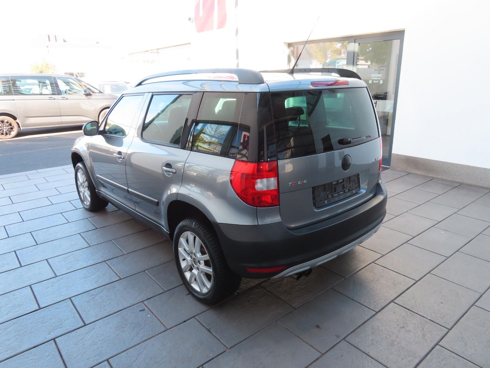 Skoda Yeti 2.0 TDI 170 ch 4x4 Ambition Plus • GPS • Attelage • Sièges chauffants • Clim bizone