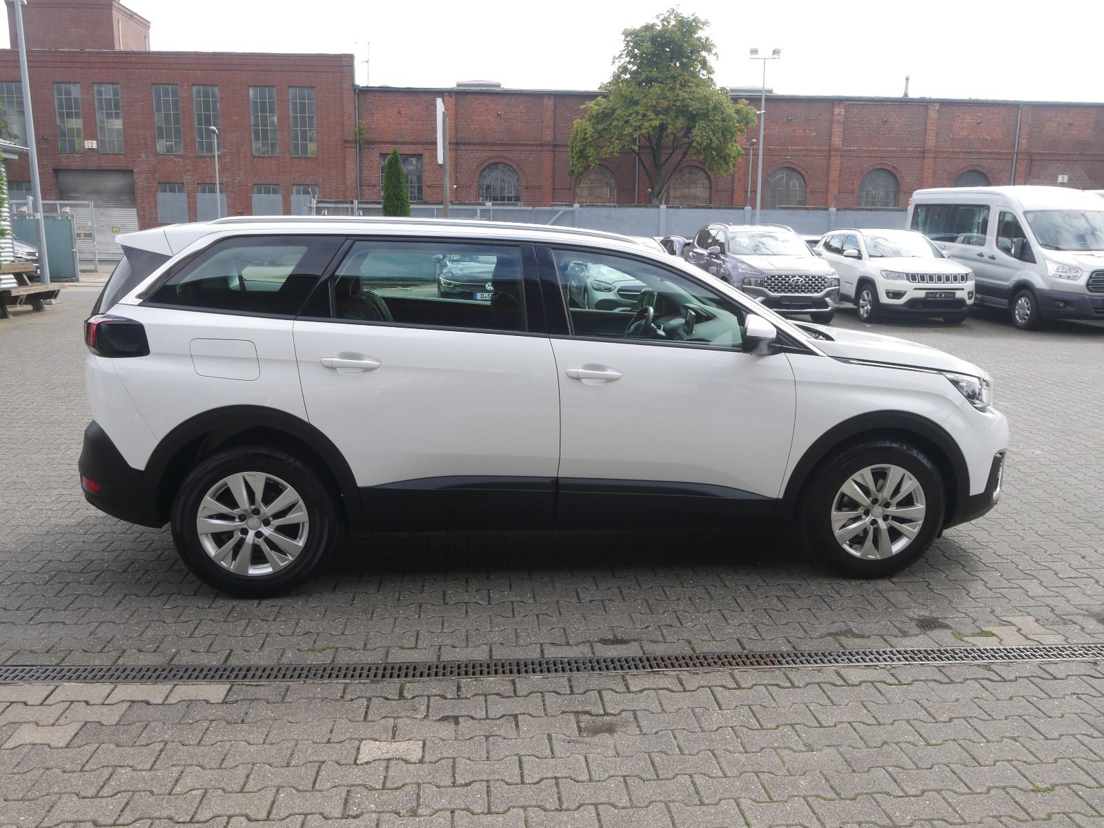 Peugeot 5008 Active 1.2 Pure Tech 130 Panorama 7 Sitze