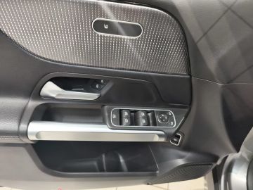 Mercedes GLB 180 - 10