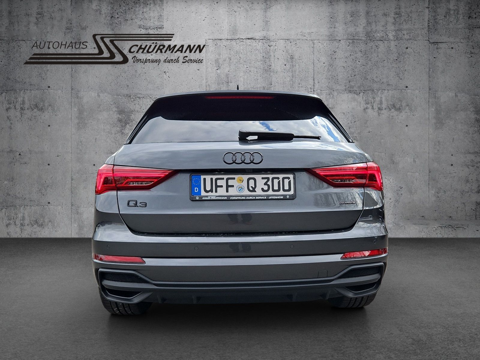 Q3 40 TFSI quattro S tronic S line schwarz Optik