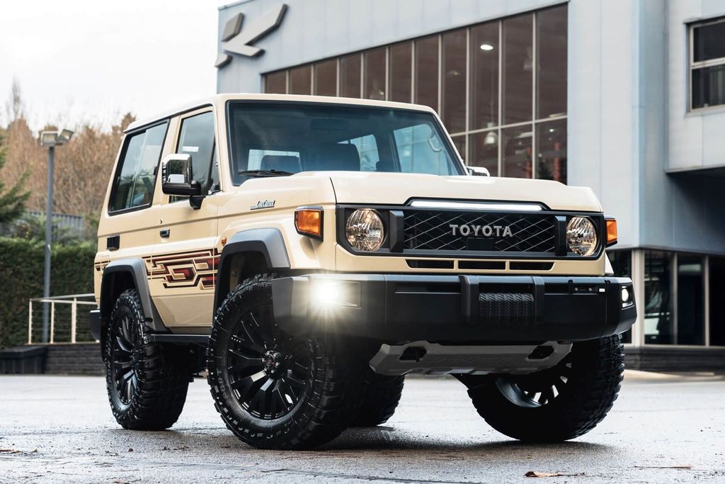 Toyota Land Cruiser