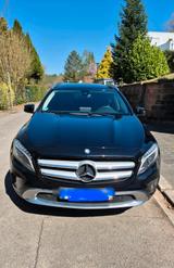 Mercedes-Benz GLA 180 100.000 km EZ 2016 - Mercedes-Benz GLA 180 von privat