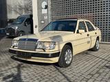 Mercedes-Benz 230E*W124*OLDTIMER*SHD*LEDER*SHZ* - Mercedes-Benz 230 Gebrauchtwagen in München