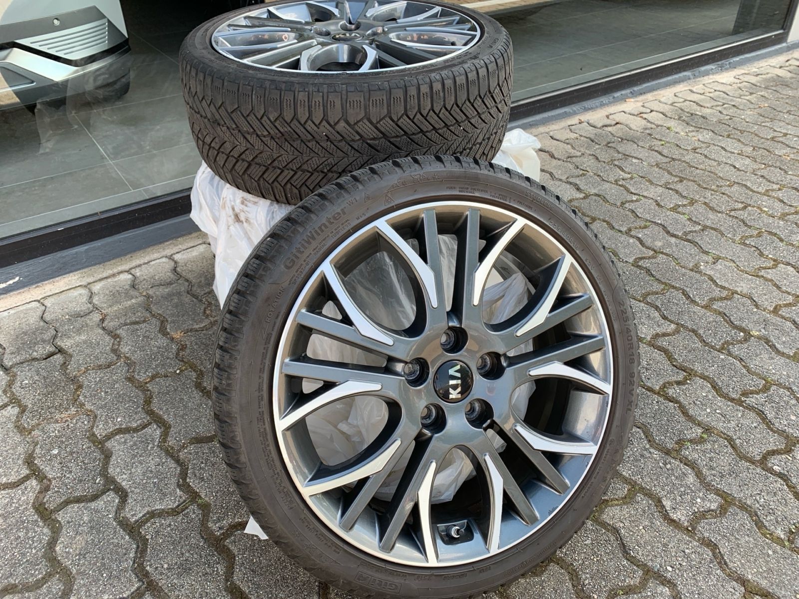 Fahrzeugabbildung Kia Ceed GT-Track 1.6 T-GDI Navi PanDach EXPORT