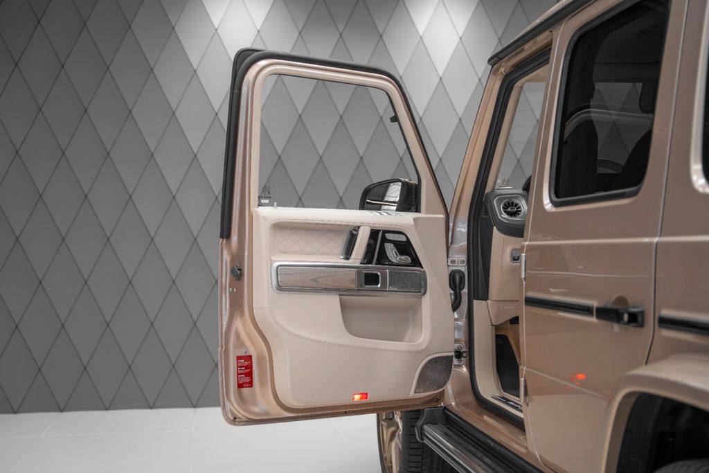 G 63 AMG 2026 GOLD/BEIGE - Bild 12