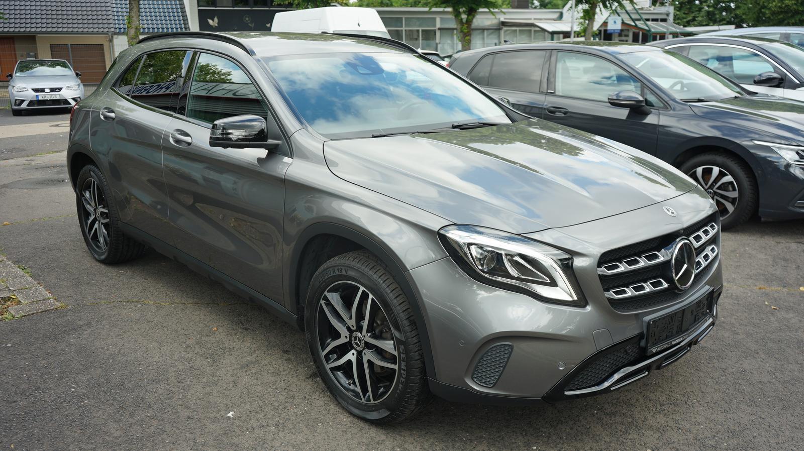 Mercedes-Benz GLA 220 d 4Matic-Night+Business Paket-AHK-360-OF