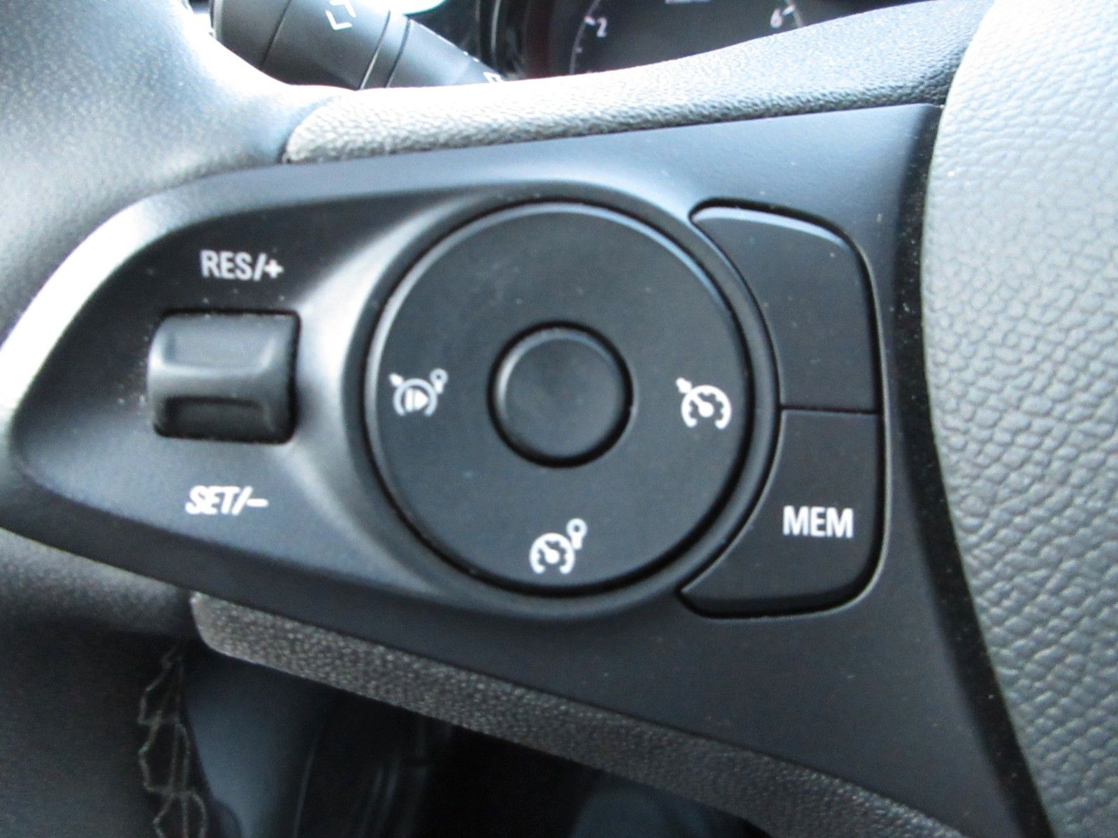 Fahrzeugabbildung Opel Corsa 1.2 T Elegance LED/NAVI/PDC/ALU/TEMPO