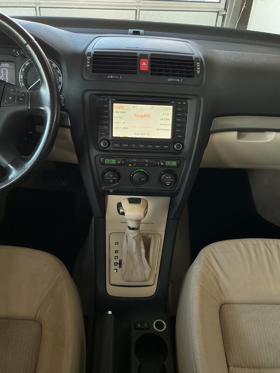 Skoda Octavia 2005 — photo 14