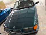 BMW e36 316i - BMW 316 Limousine 316i e36 mit Benzin-Antrieb