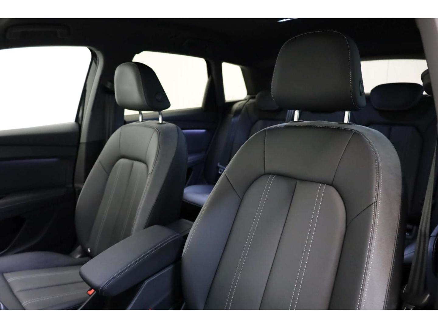 Audi Q4 HUD/Matrix/RFK/W-Pumpe, миниатюра 10