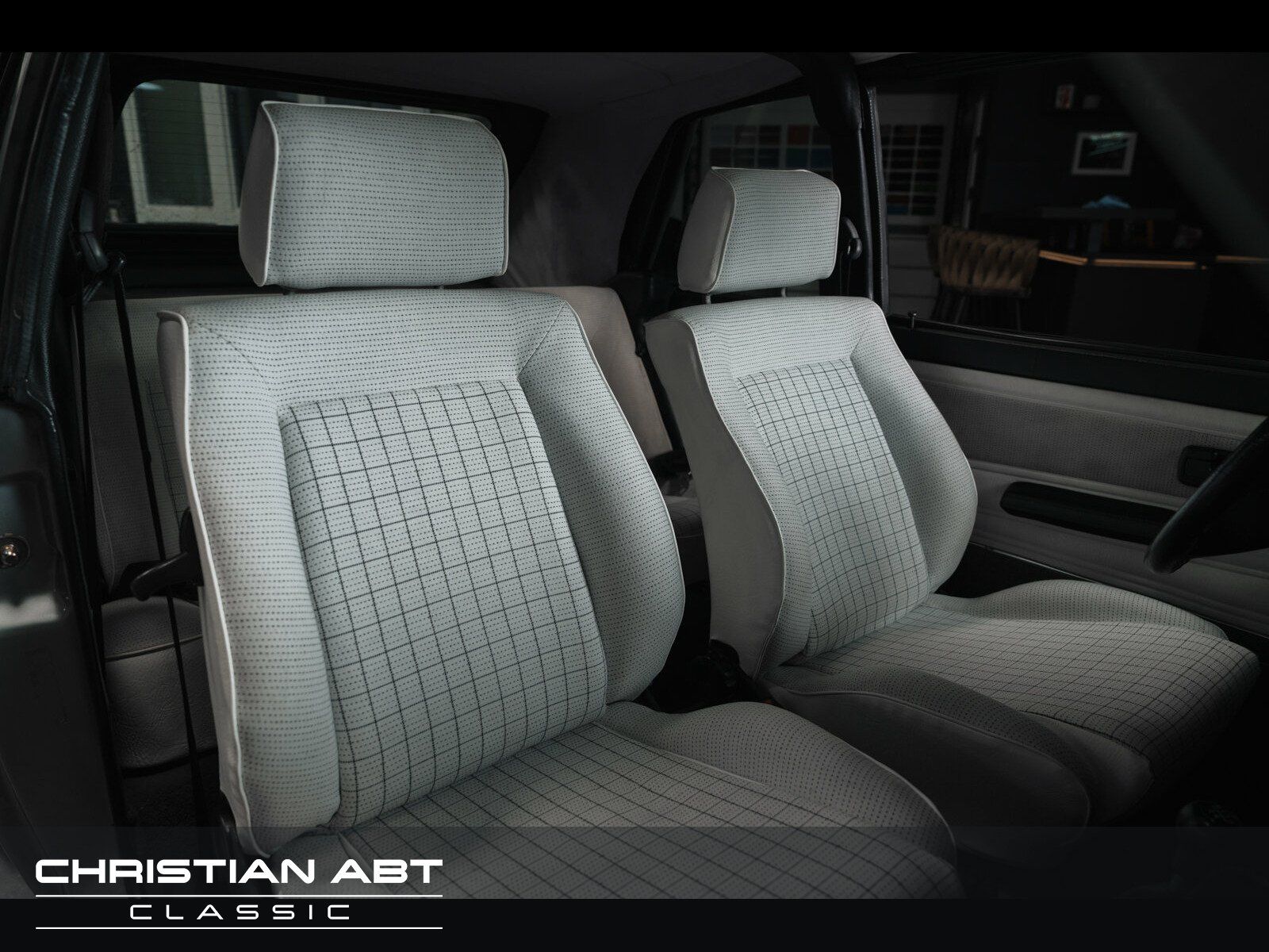 Fahrzeugabbildung Volkswagen Golf I Cabrio *NOTE 2* Cabriolet