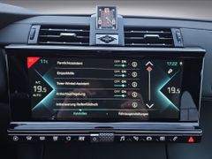 Fahrzeugabbildung DS Automobiles DS 7 1.6 E-Tense 225 Grand Chic