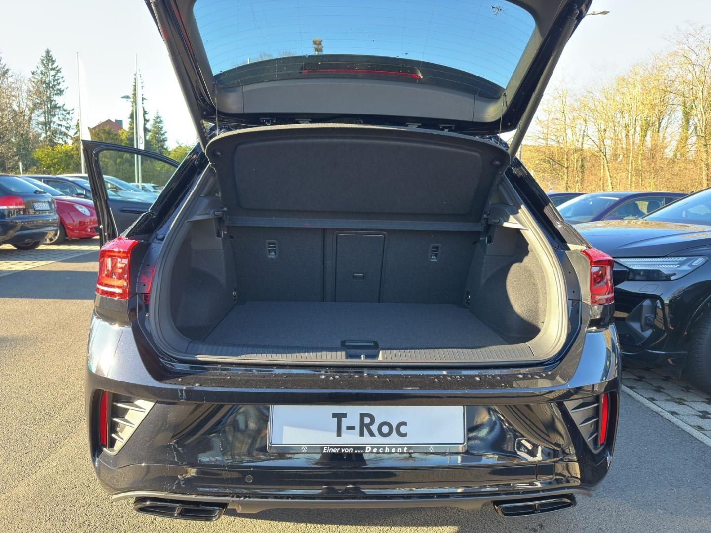 Fahrzeugabbildung Volkswagen T-ROC R-Line R-Line,Pano-Dach,Easy-Open,Navi,AHK