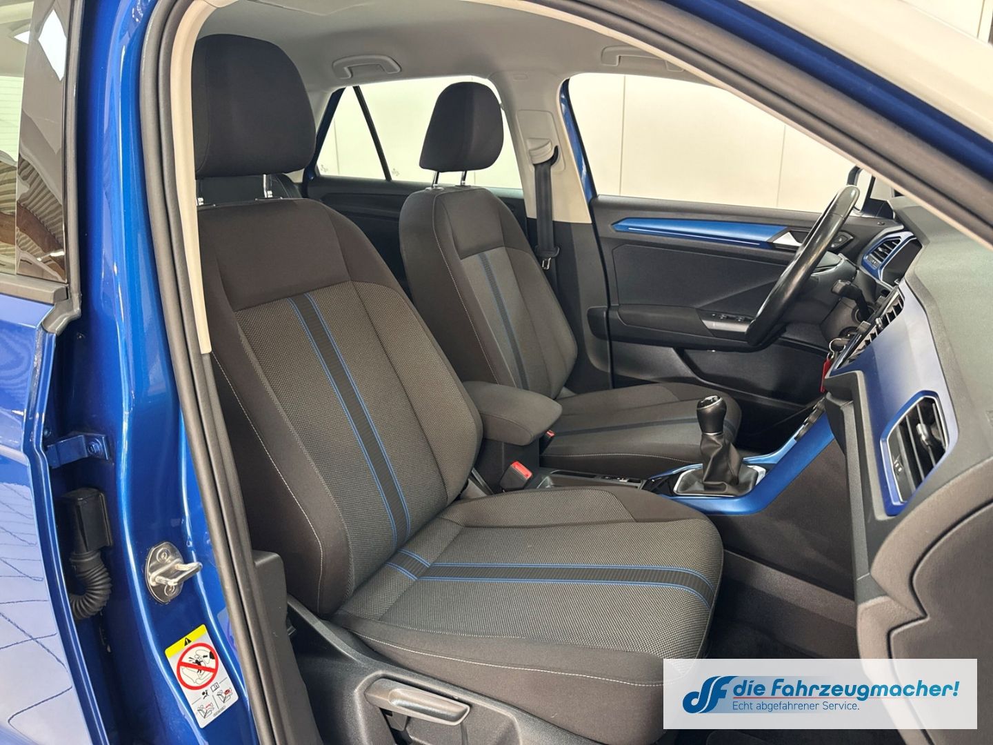 Fahrzeugabbildung Volkswagen T-Roc Style Mehrzonenklima Ambientebeleuchtung S