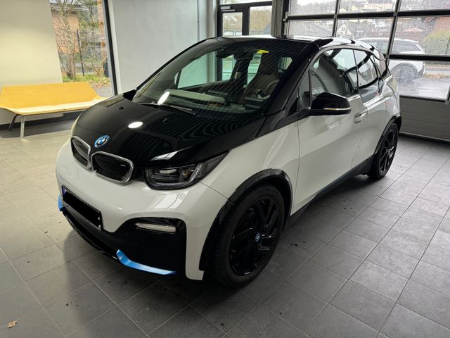 BMW i3s 120 Ah_GSD_H/K_DrivAssPlus_Interieur_Lodge