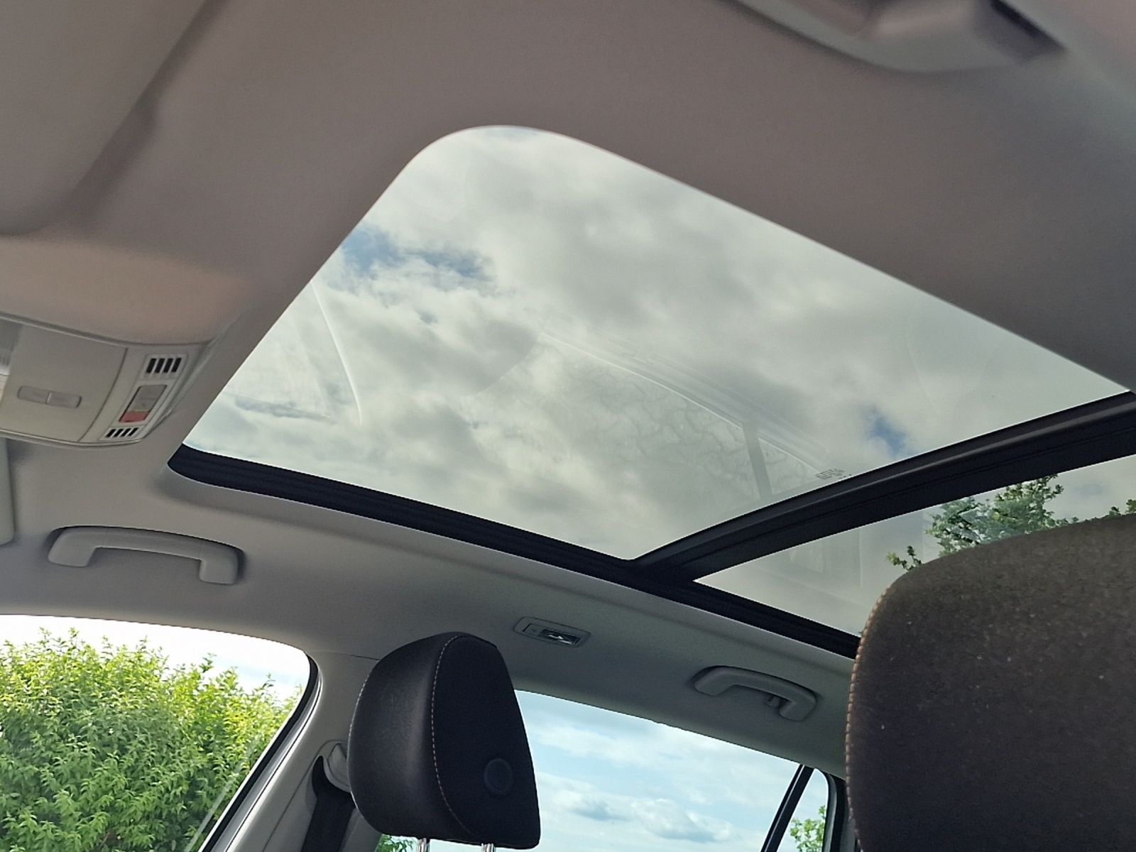 Fahrzeugabbildung SKODA Kodiaq TDI Clever 4x4 LED Navi ACC STHZ 4xSHZ