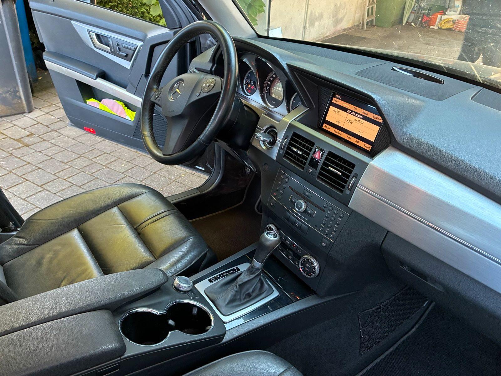 Mercedes-Benz GLK350 2009 — photo 7