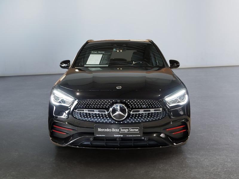 Mercedes-Benz GLA 220 d AMG MEMO 360 AHK DISTR KAMERA PANO PDC