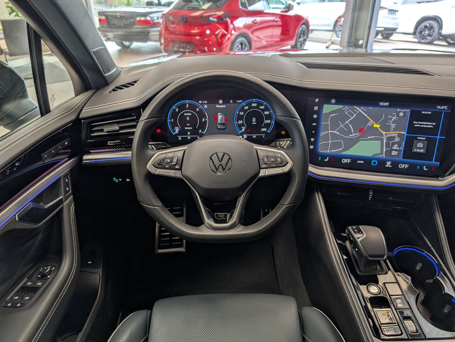 Fahrzeugabbildung Volkswagen Touareg 3.0TDI 4M R-Line VOLL Black 22" UPE 114T