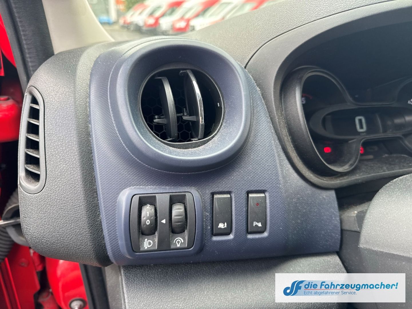 Fahrzeugabbildung Opel Vivaro B Kombi Combi 9Si. L1H1 2,7t *2672 *EXPOR