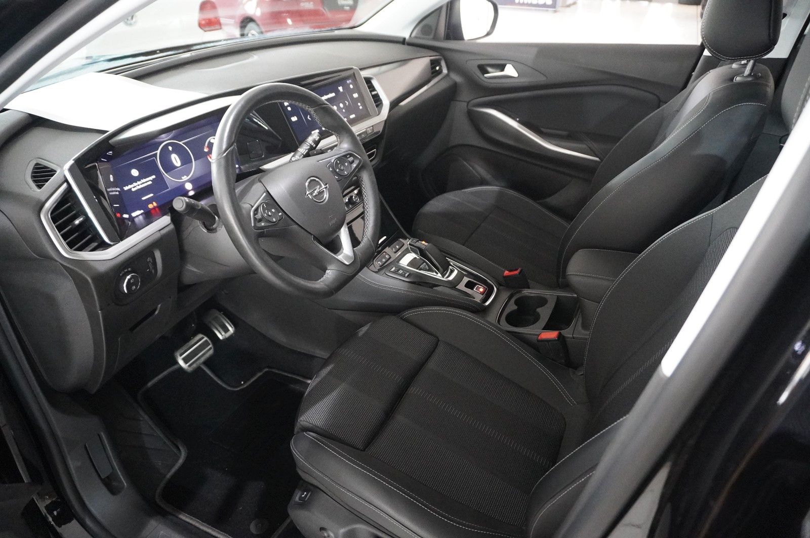 Fahrzeugabbildung Opel Grandland (X) 1.6 PHEV ELEGANCE NAVI/LED/SPORT