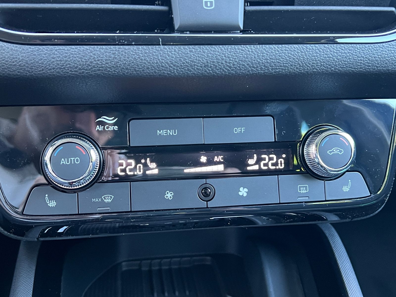 Fahrzeugabbildung SKODA Kamiq Tour 1.5 TSI DSG *AHK, Matrix-LED, Kamera,