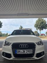 Audi A1 1.2 TFSI Attraction, Service und TÜV neu - Audi A1 aus 2011