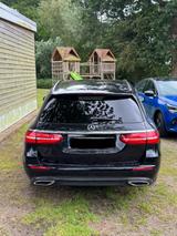 Mercedes-Benz E 220 d T-Modell - Mercedes-Benz E 220 mit Panoramadach