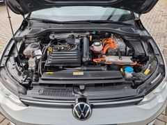 Fahrzeugabbildung Volkswagen Golf VIII 1.4 eHybrid Style
