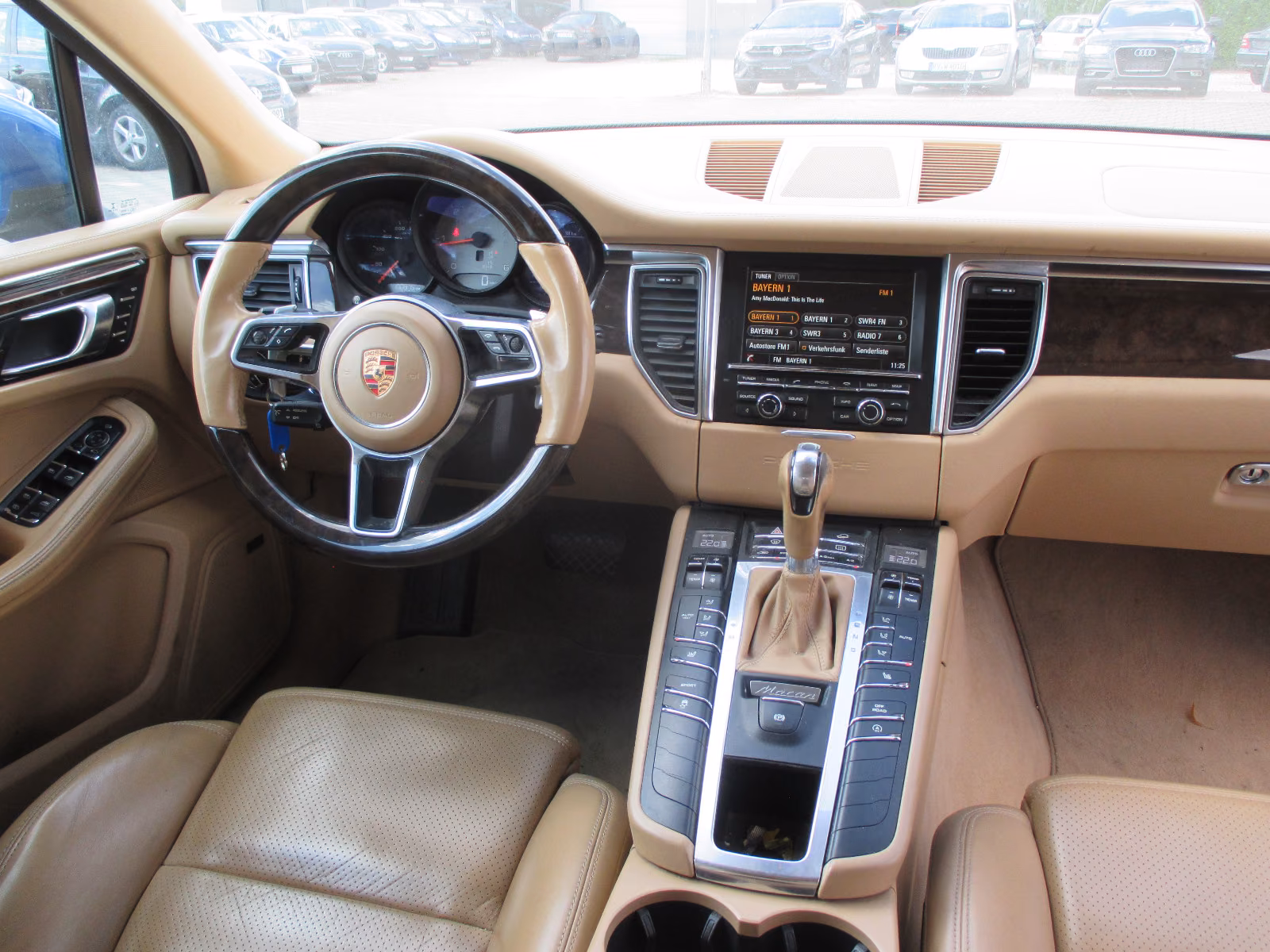 Porsche Macan S 258ch - Carnet entretien - Toit ouvrant panoramique - Led - Carplay - Hayon éléctrique